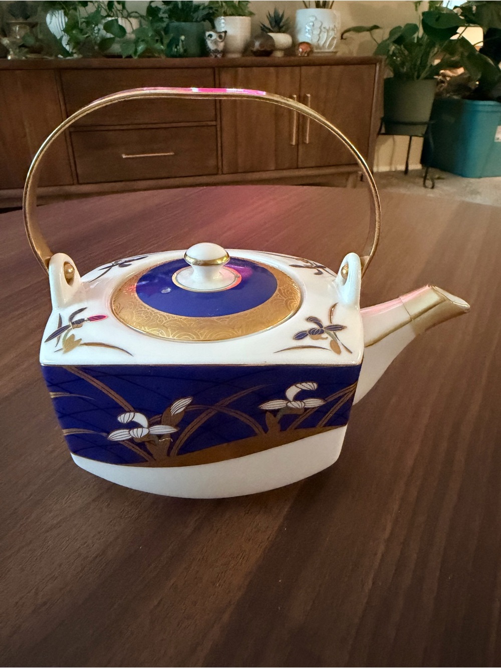 Vintage Japanese porcelain teapot imari